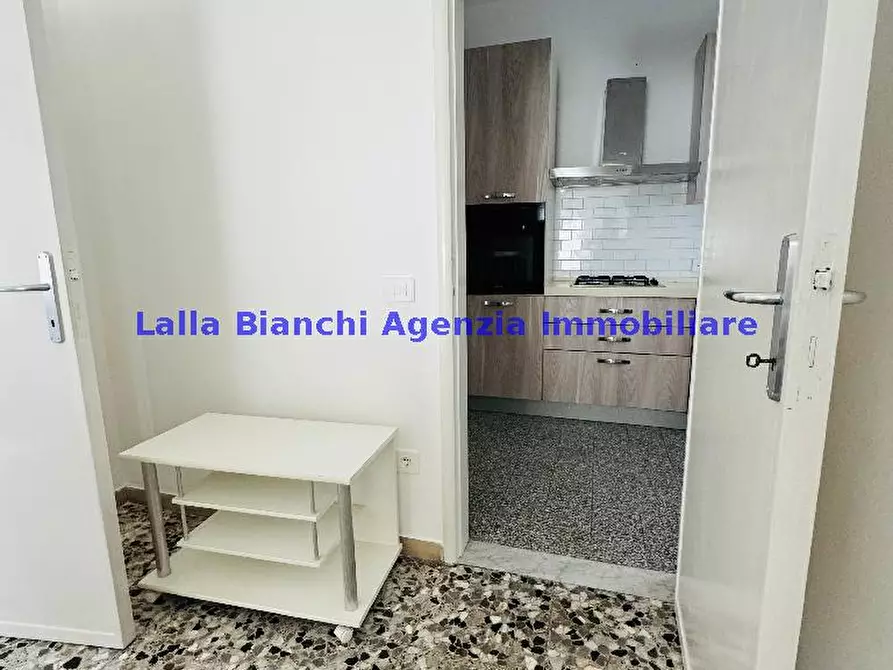 Immagine 25 di Appartamento in affitto  in VIALE AMENDOLA a Pesaro