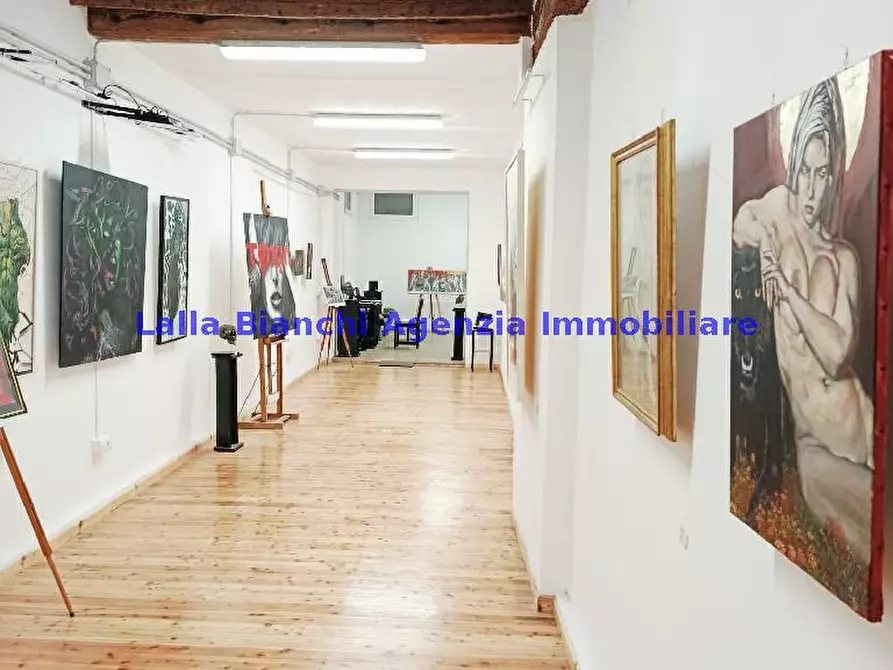 Immagine 9 di Locale commerciale in vendita  in VIA CASTELFIDARDO a Pesaro