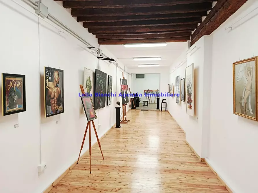 Immagine 11 di Locale commerciale in vendita  in VIA CASTELFIDARDO a Pesaro