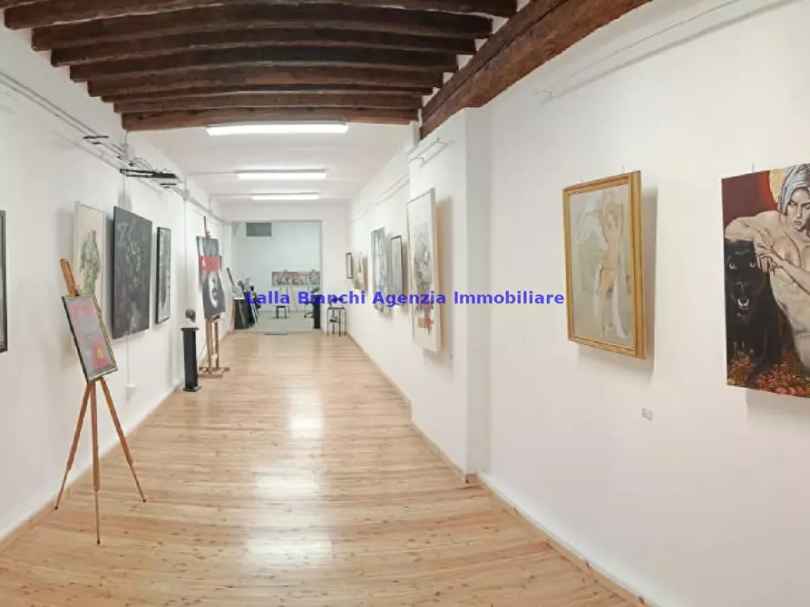 Immagine 12 di Locale commerciale in vendita  in VIA CASTELFIDARDO a Pesaro