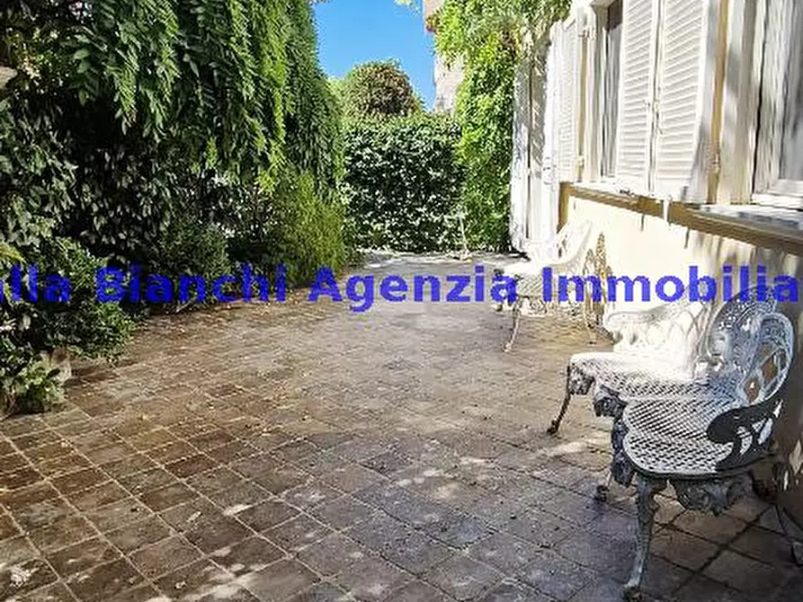 Immagine 10 di Casa indipendente in vendita  in VIA CIRO MENOTTI a Pesaro