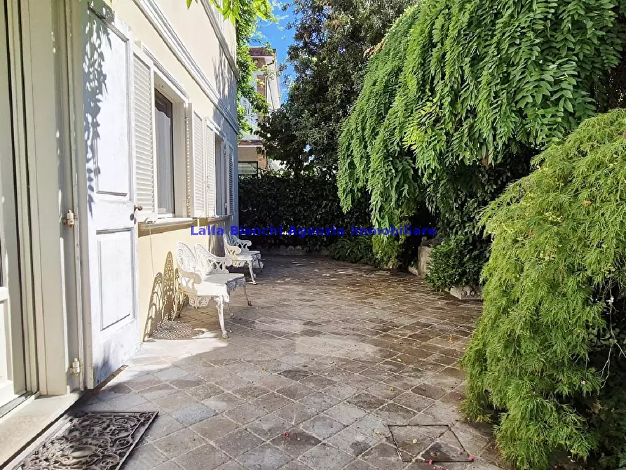 Immagine 15 di Casa indipendente in vendita  in VIA CIRO MENOTTI a Pesaro