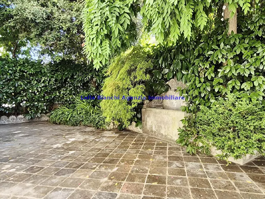 Immagine 18 di Casa indipendente in vendita  in VIA CIRO MENOTTI a Pesaro