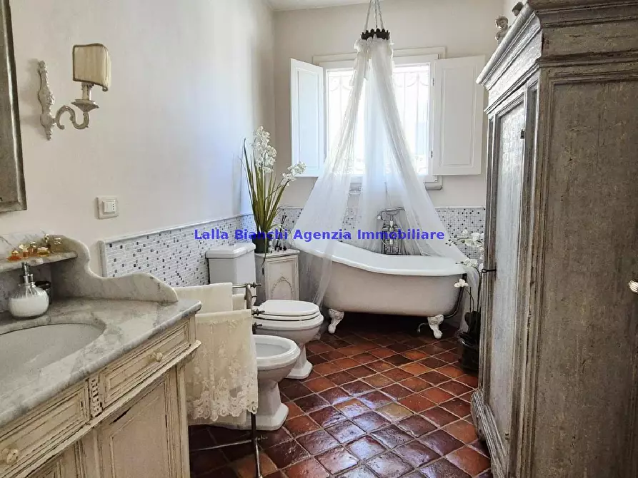 Immagine 40 di Casa indipendente in vendita  in VIA CIRO MENOTTI a Pesaro