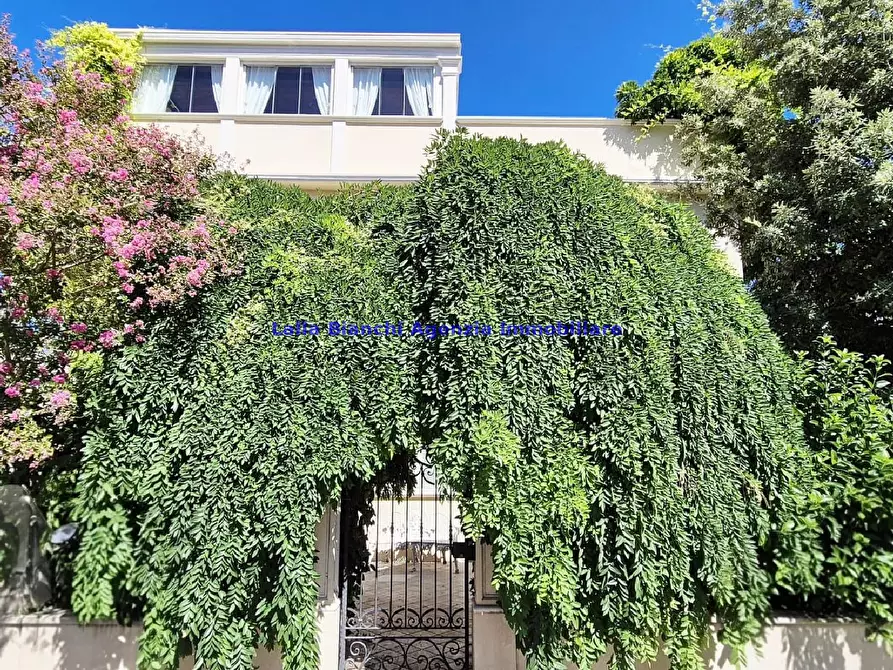 Immagine 170 di Casa indipendente in vendita  in VIA CIRO MENOTTI a Pesaro