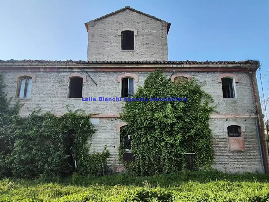 Immagine 3 di Rustico / casale in vendita  in VIA VILLAGRANDE a Pesaro