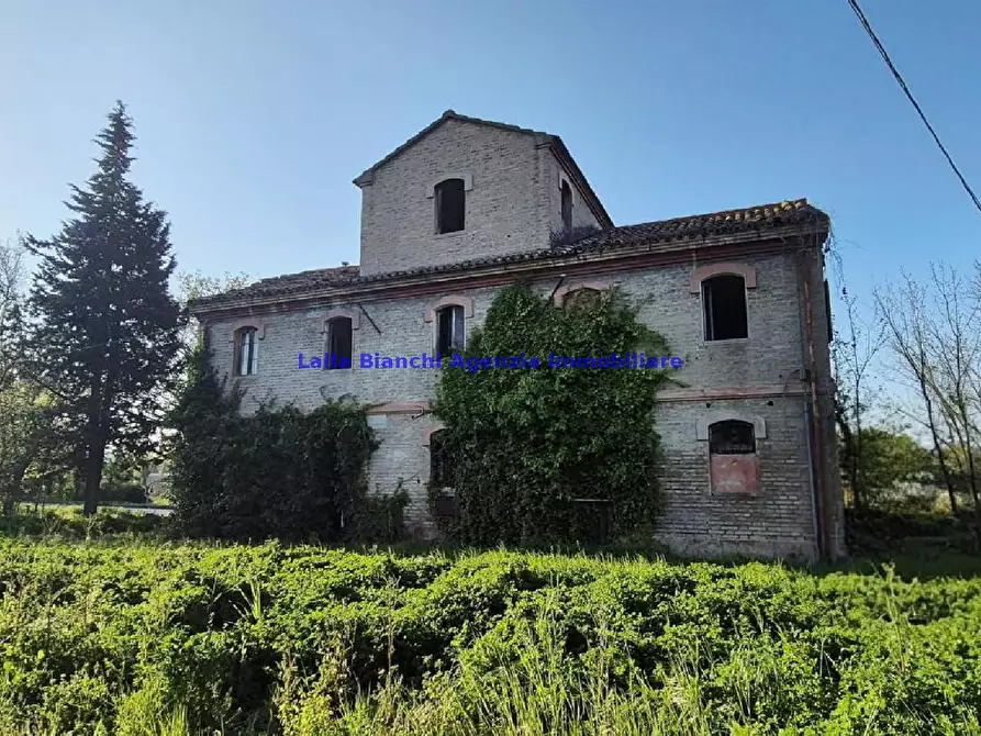 Immagine 4 di Rustico / casale in vendita  in VIA VILLAGRANDE a Pesaro