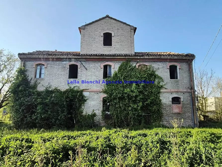 Immagine 1 di Rustico / casale in vendita  in VIA VILLAGRANDE a Pesaro
