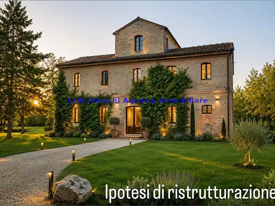 Immagine 1 di Rustico / casale in vendita  in VIA VILLAGRANDE a Pesaro