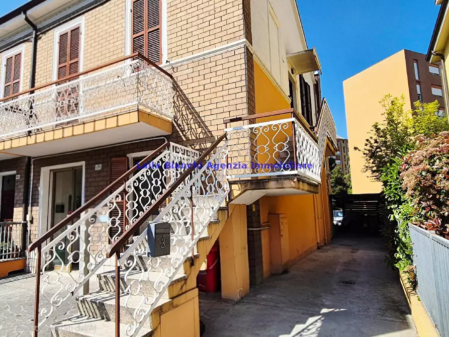 Immagine 1 di Appartamento in vendita  in VIA MARCO MINGHETTI a Pesaro