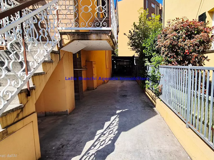 Immagine 12 di Appartamento in vendita  in VIA MARCO MINGHETTI a Pesaro