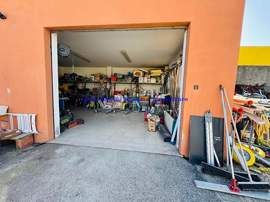 Immagine 5 di Magazzino in affitto  in VIA DEGLI ABETI a Pesaro