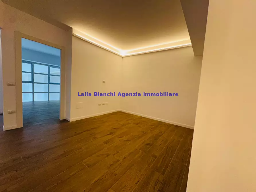 Immagine 4 di Appartamento in vendita  in VIA MAMELI a Pesaro