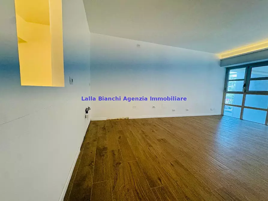 Immagine 9 di Appartamento in vendita  in VIA MAMELI a Pesaro