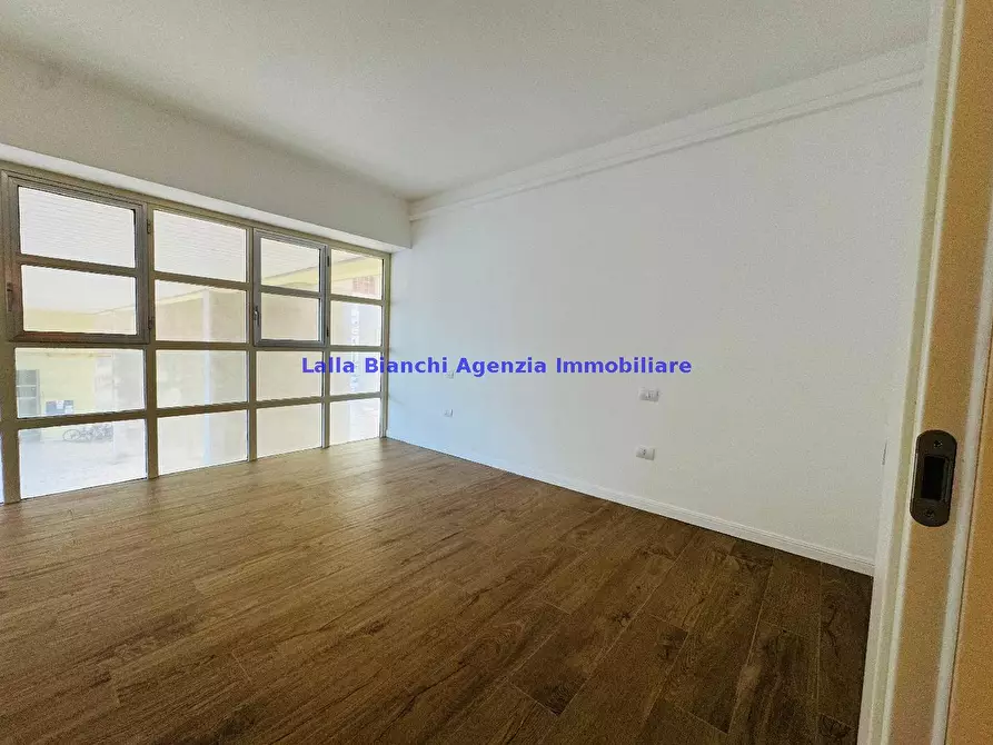 Immagine 1 di Appartamento in vendita  in VIA MAMELI a Pesaro