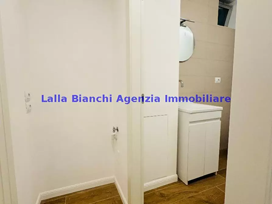 Immagine 19 di Appartamento in vendita  in VIA MAMELI a Pesaro