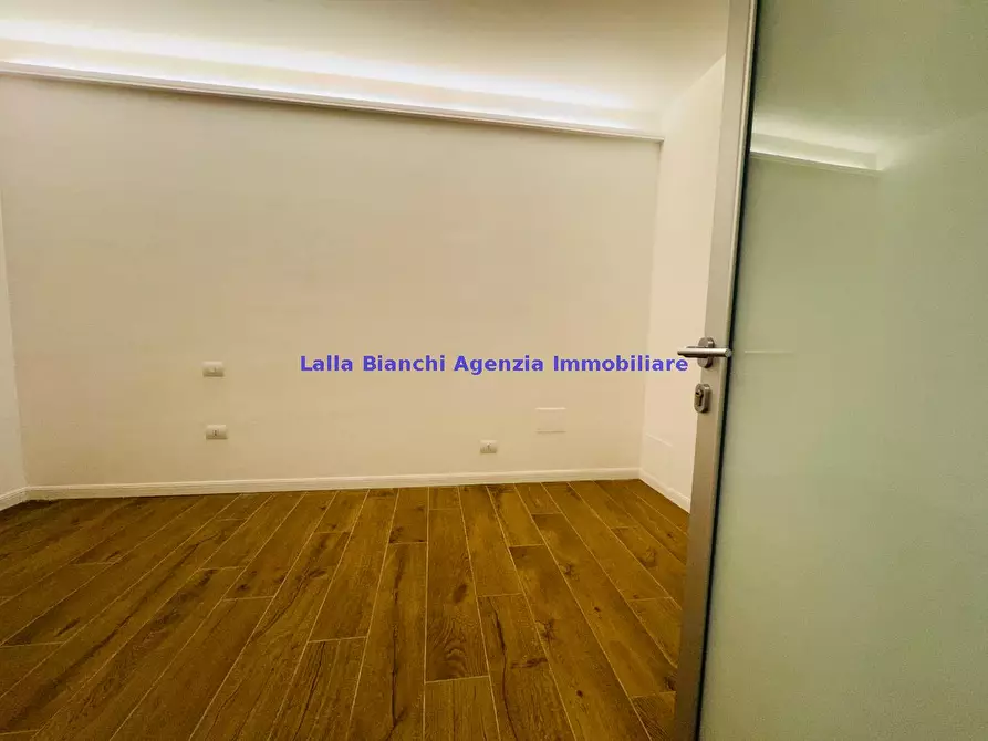 Immagine 21 di Appartamento in vendita  in VIA MAMELI a Pesaro