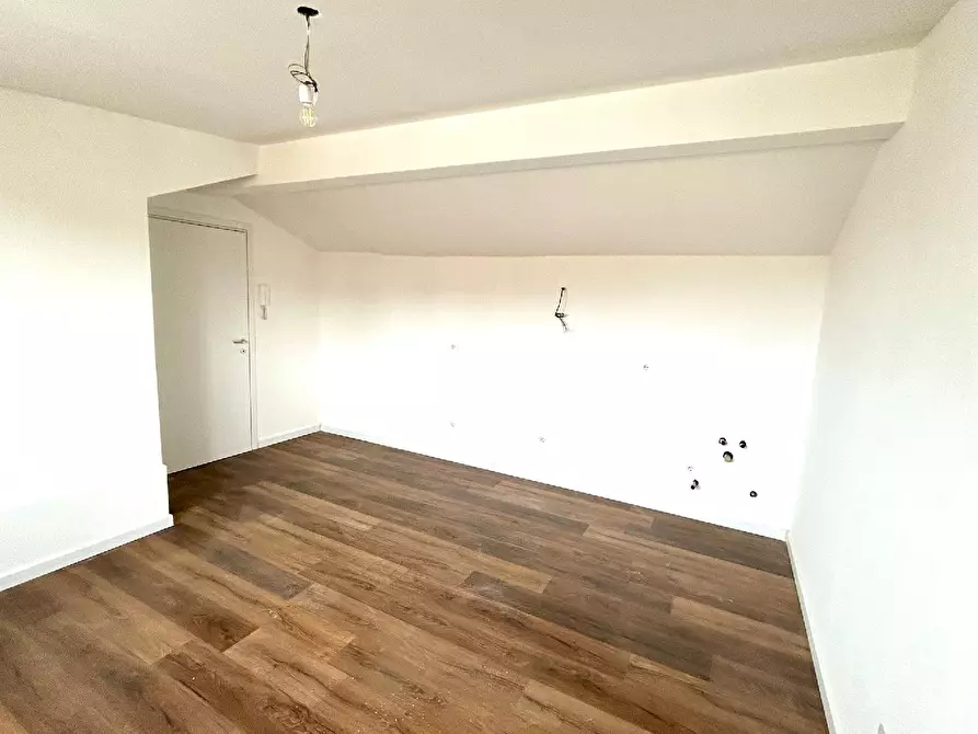 Immagine 6 di Appartamento in vendita  in VIA NAPOLI a Pesaro