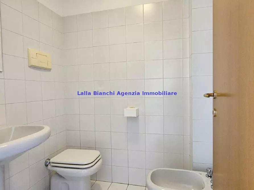 Immagine 2 di Ufficio in affitto  in PIAZZALE GARIBALDI a Pesaro