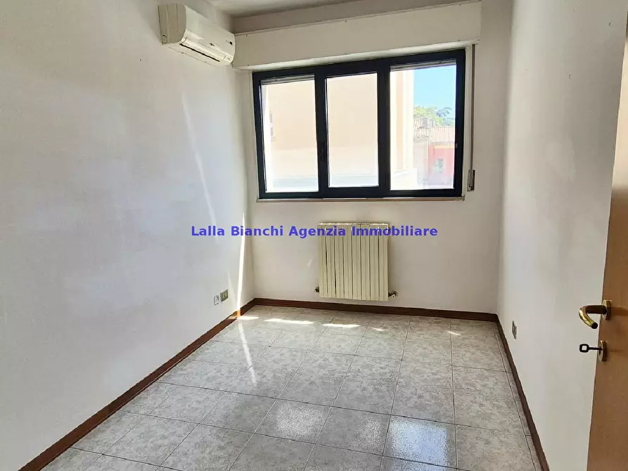 Immagine 10 di Ufficio in affitto  in PIAZZALE GARIBALDI a Pesaro