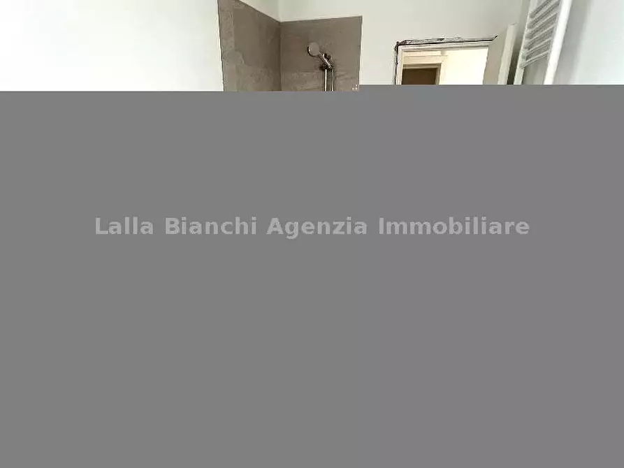 Immagine 3 di Appartamento in vendita  in VIA MAZZA  a Pesaro