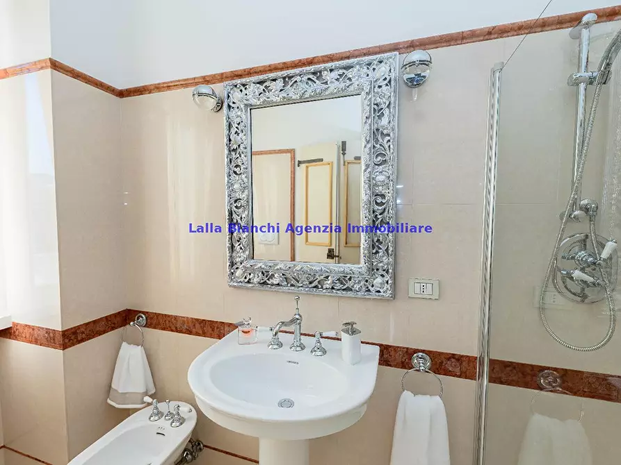 Immagine 9 di Villa in vendita  in STRADA PANORAMICA ARDIZIO a Pesaro