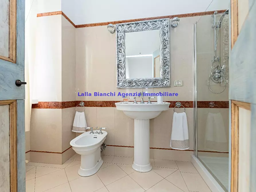 Immagine 11 di Villa in vendita  in STRADA PANORAMICA ARDIZIO a Pesaro