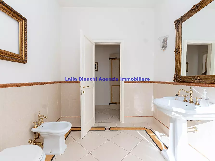 Immagine 17 di Villa in vendita  in STRADA PANORAMICA ARDIZIO a Pesaro