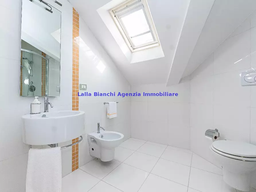 Immagine 53 di Villa in vendita  in STRADA PANORAMICA ARDIZIO a Pesaro