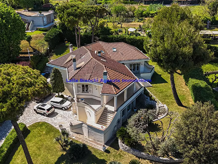 Immagine 100 di Villa in vendita  in STRADA PANORAMICA ARDIZIO a Pesaro