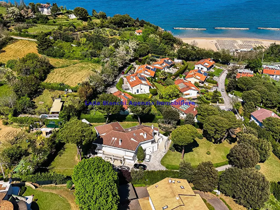 Immagine 102 di Villa in vendita  in STRADA PANORAMICA ARDIZIO a Pesaro
