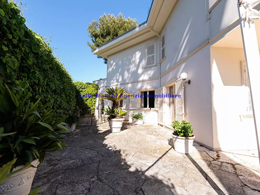 Immagine 153 di Villa in vendita  in STRADA PANORAMICA ARDIZIO a Pesaro