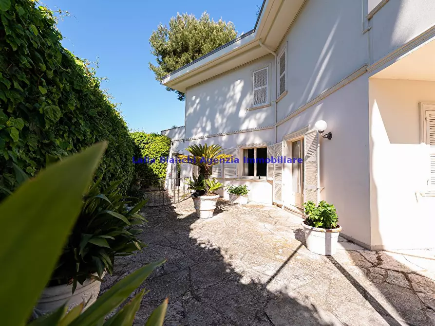Immagine 156 di Villa in vendita  in STRADA PANORAMICA ARDIZIO a Pesaro