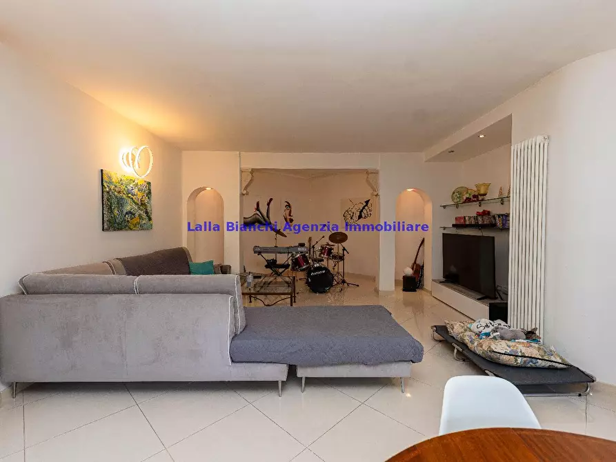Immagine 3 di Appartamento in vendita  in STRADA PANORAMICA ARDIZIO a Pesaro