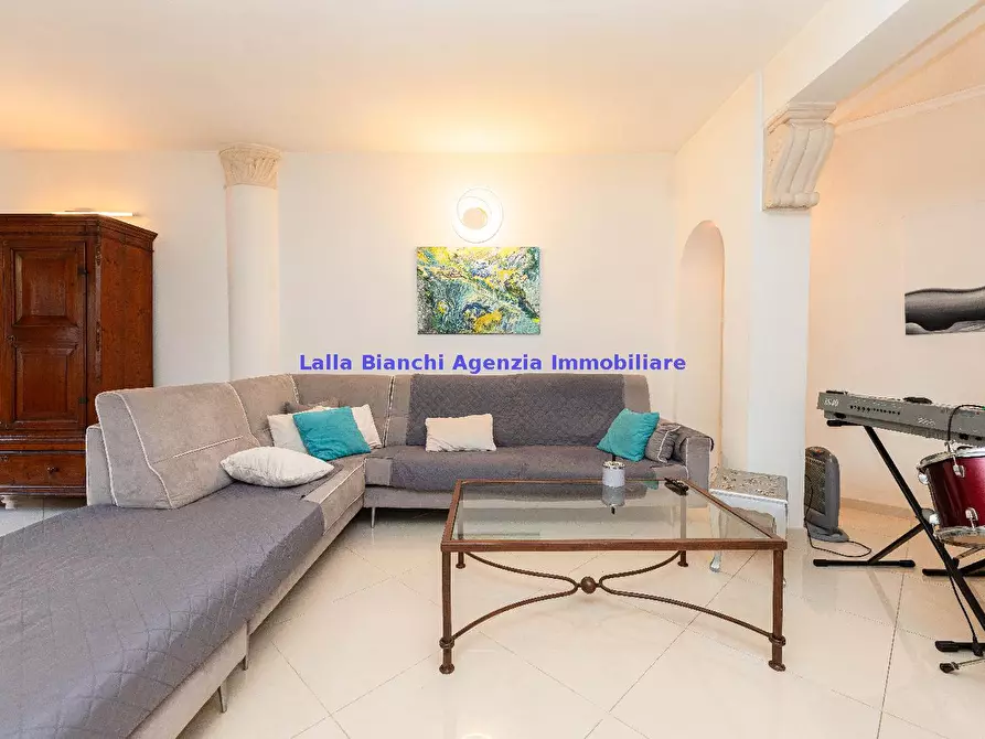 Immagine 5 di Appartamento in vendita  in STRADA PANORAMICA ARDIZIO a Pesaro