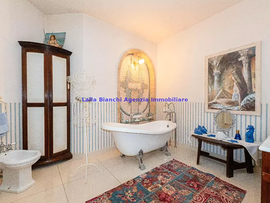Immagine 28 di Appartamento in vendita  in STRADA PANORAMICA ARDIZIO a Pesaro