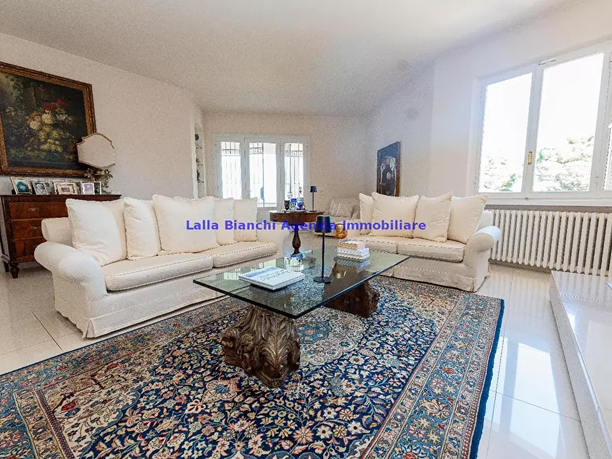 Immagine 4 di Appartamento in vendita  in STRADA PANORAMICA ARDIZIO a Pesaro