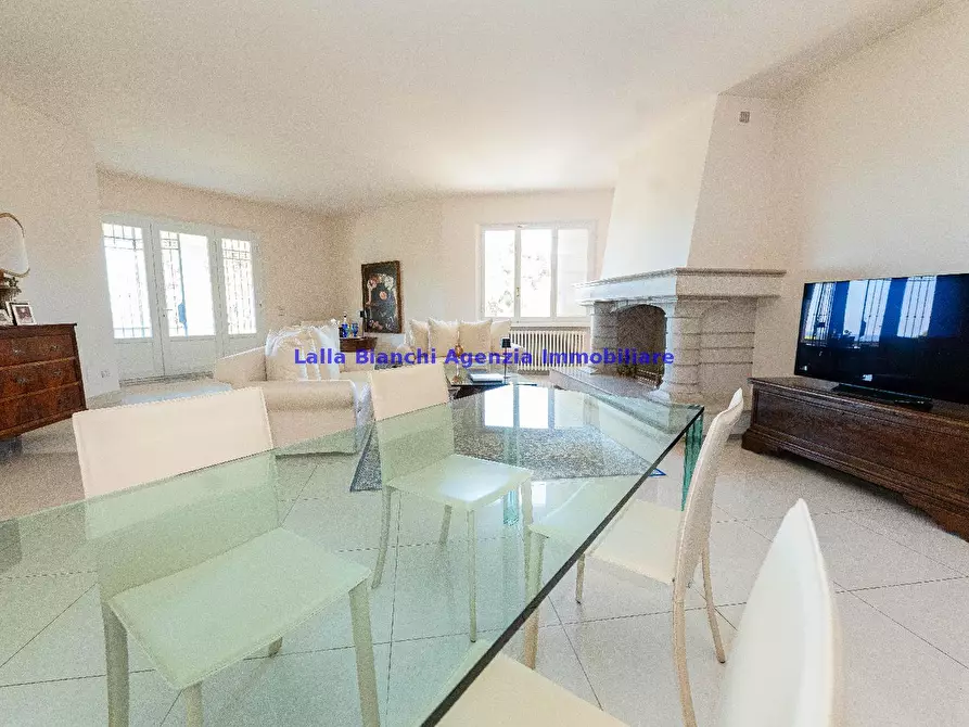 Immagine 5 di Appartamento in vendita  in STRADA PANORAMICA ARDIZIO a Pesaro