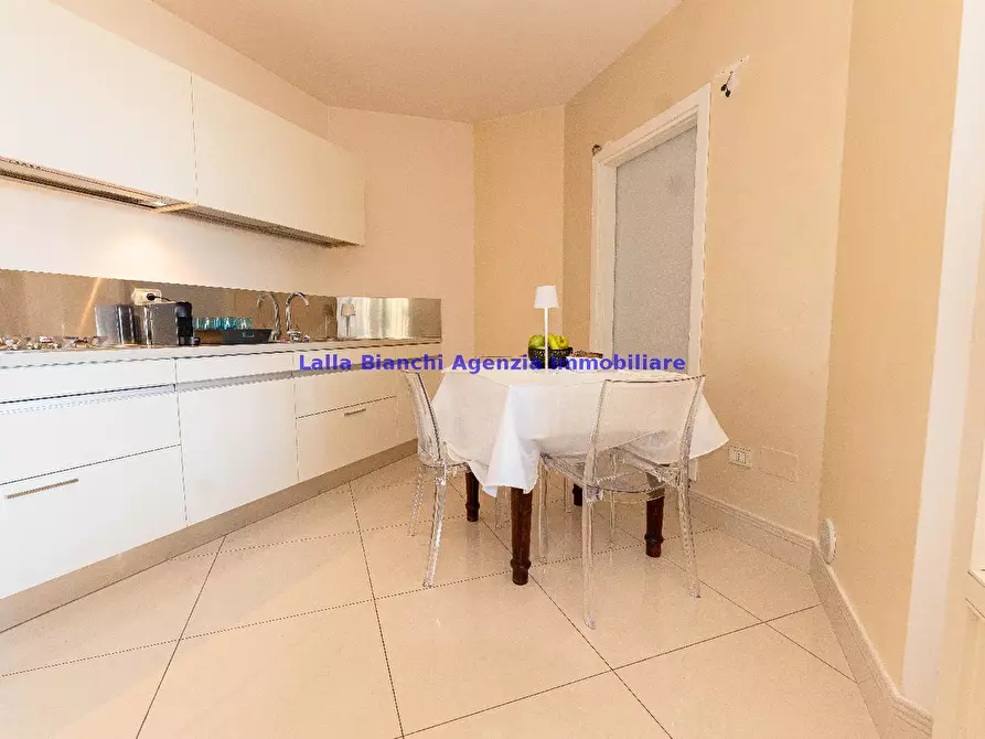 Immagine 25 di Appartamento in vendita  in STRADA PANORAMICA ARDIZIO a Pesaro