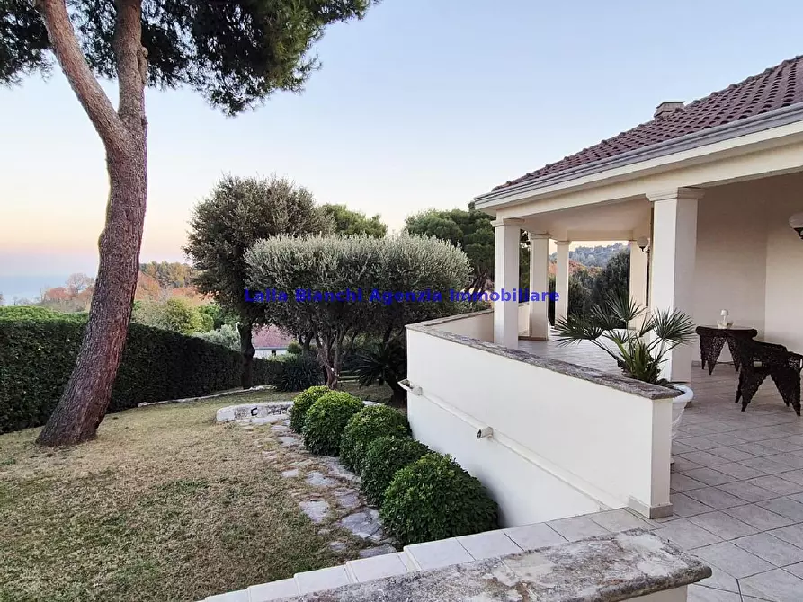 Immagine 1 di Appartamento in vendita  in STRADA PANORAMICA ARDIZIO a Pesaro