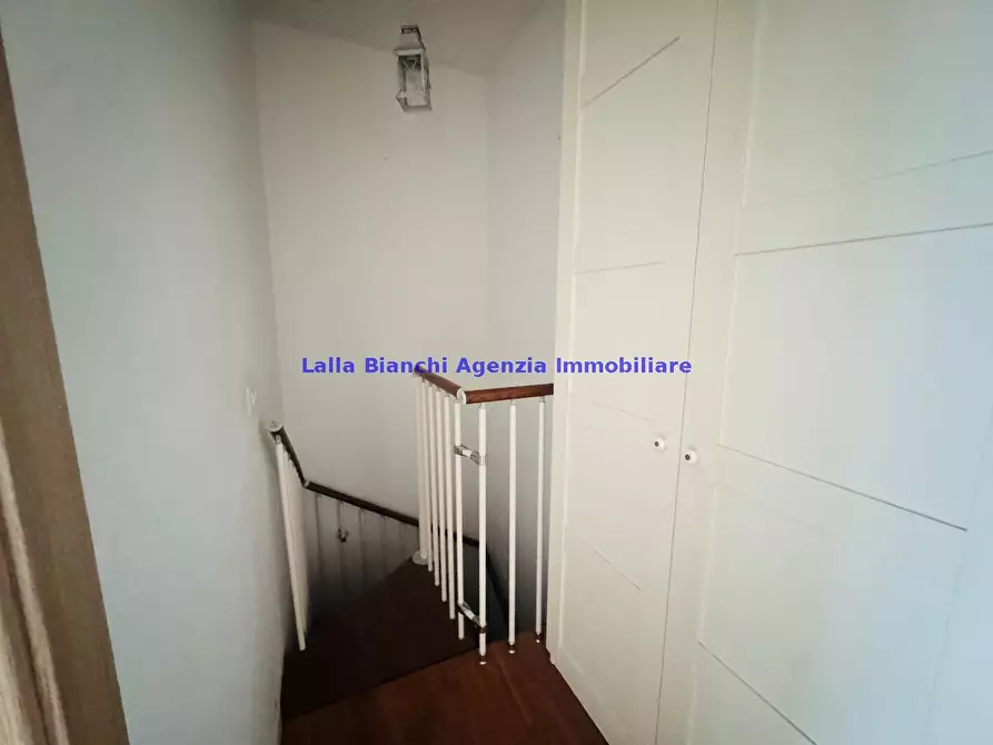 Immagine 3 di Appartamento in vendita  in VIA GHETTO DI TREBBIANTICO a Pesaro