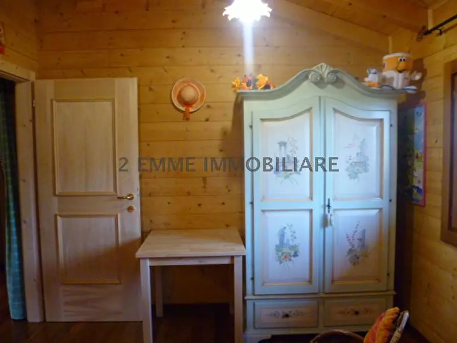 Immagine 3 di Villa in vendita  in VIA SANTA MARIA 38 a Castignano