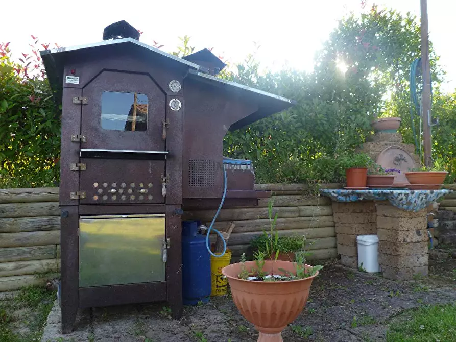 Immagine 5 di Villa in vendita  in VIA SANTA MARIA 38 a Castignano