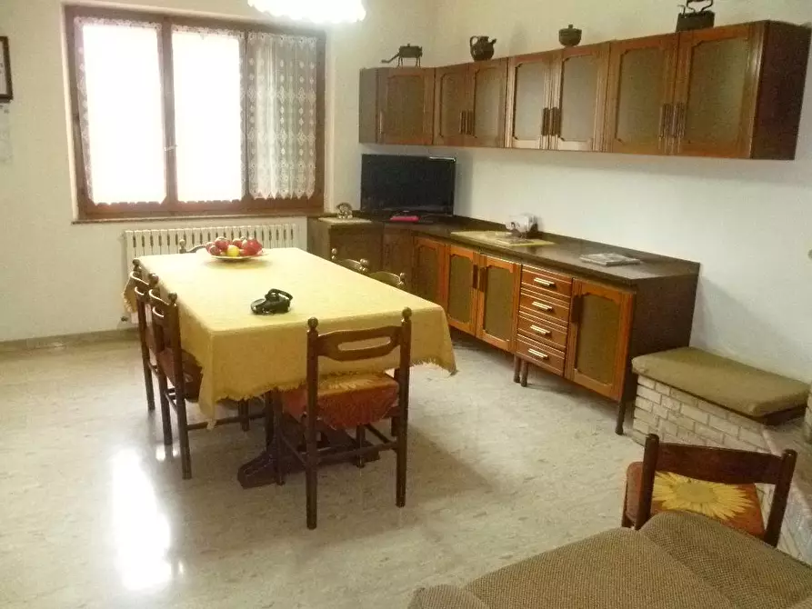 Immagine 1 di Villa in vendita  in FRAZIONE CASTELLO a Venarotta