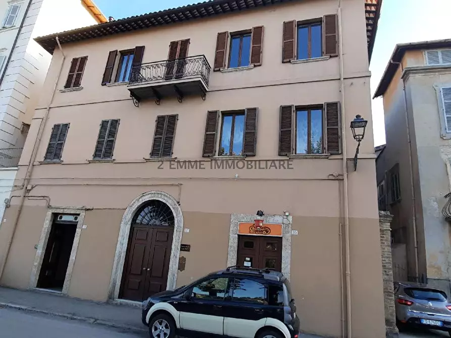 Immagine 2 di Locale commerciale in vendita  in VIA LUNGO TRONTO BARTOLOMEI 37 a Ascoli Piceno