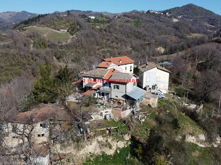 Immagine 3 di Casa colonica in vendita  in FRAZIONE MORIGNANO a Ascoli Piceno