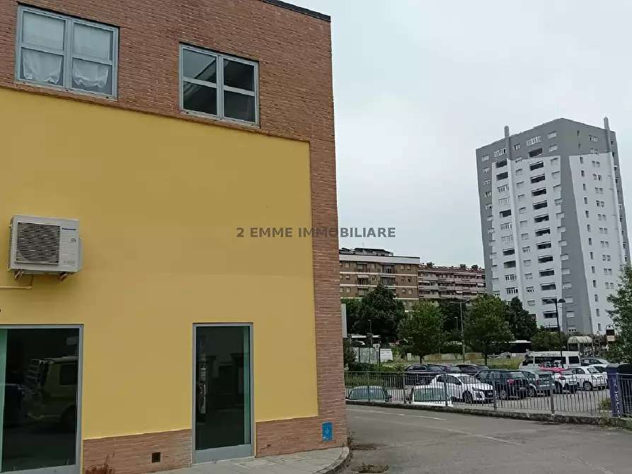 Immagine 8 di Locale commerciale in affitto  in LARGO DEGLI ARANCI 12/A a Ascoli Piceno