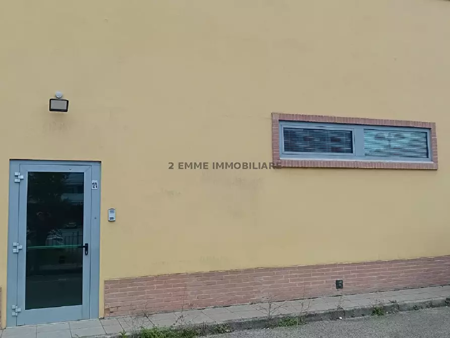 Immagine 9 di Locale commerciale in affitto  in LARGO DEGLI ARANCI 12/A a Ascoli Piceno
