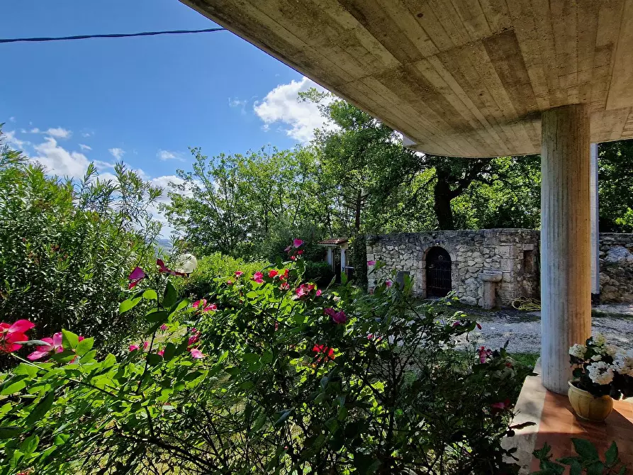 Immagine 8 di Villa in vendita  in FRAZIONE VALLI a Ascoli Piceno