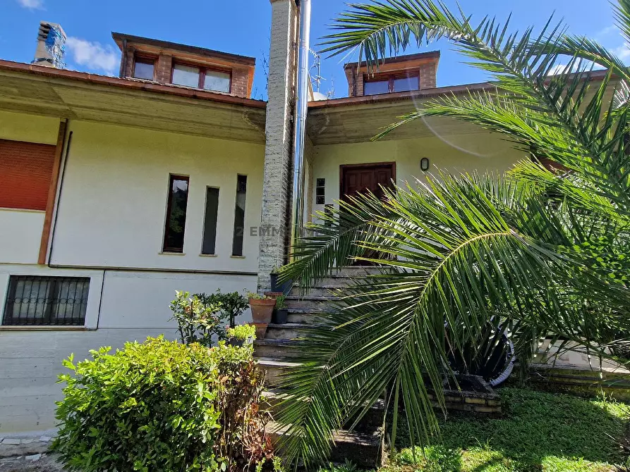 Immagine 23 di Villa in vendita  in FRAZIONE VALLI a Ascoli Piceno
